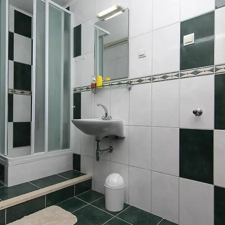 4 Apartamento *